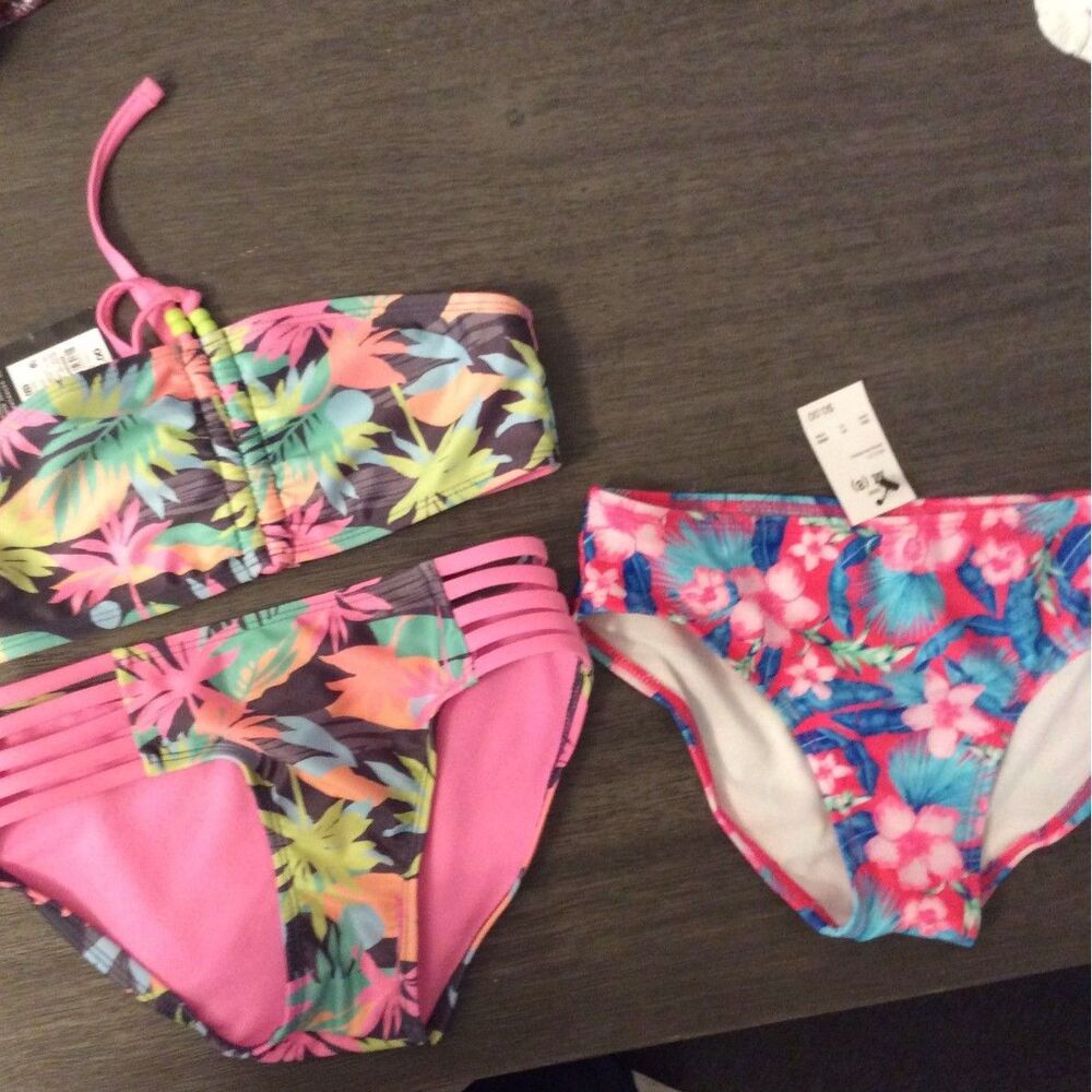 New Girls medium Size 8 Floral 2 Piece Swim Suit Extra Bottom
